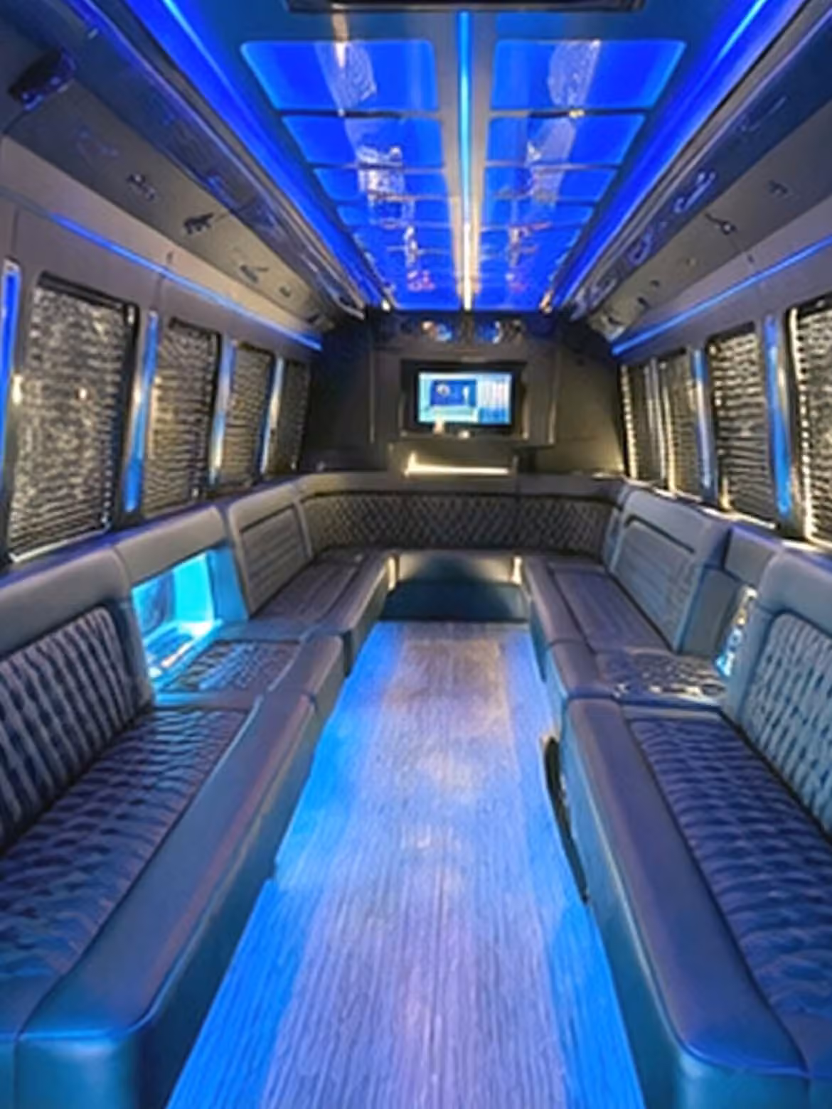 a party bus or minibus to shoreline amphitheatre is the right call every time
